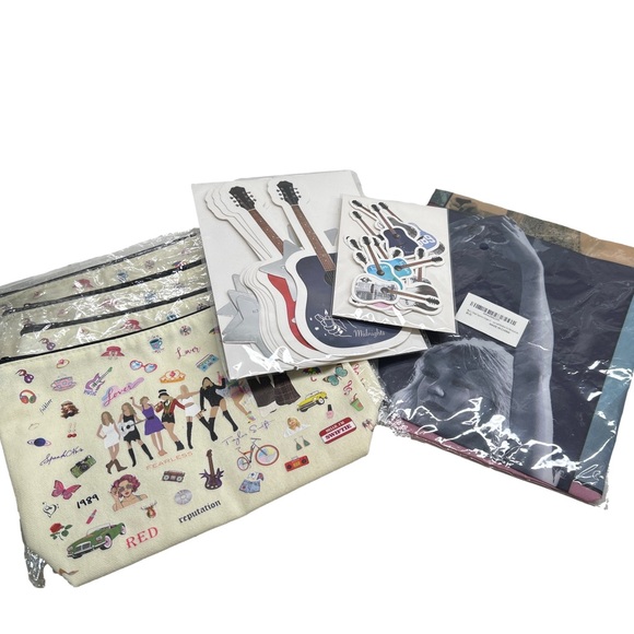 Taylor Swift Party Bundle Includes Wall Tapestry & Party Garland New Product - Picture 2 of 11